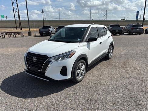 Used 2024 Nissan Kicks S FWD image 3