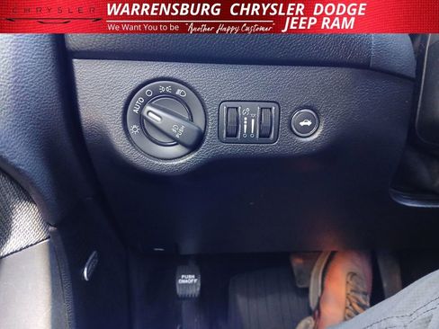 Used 2015 Dodge Challenger R/T w/ Quick Order Package 28B R/T image 27