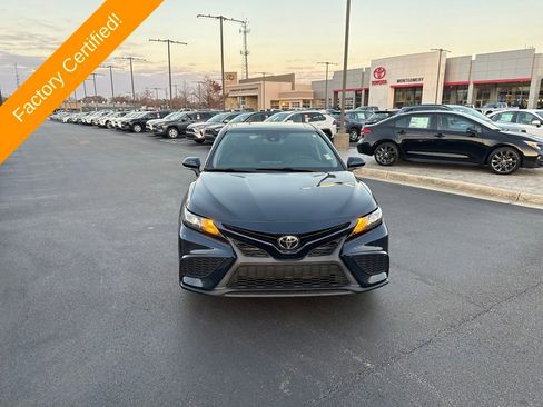 Used 2021 Toyota Camry SE w/ Convenience Package image 8