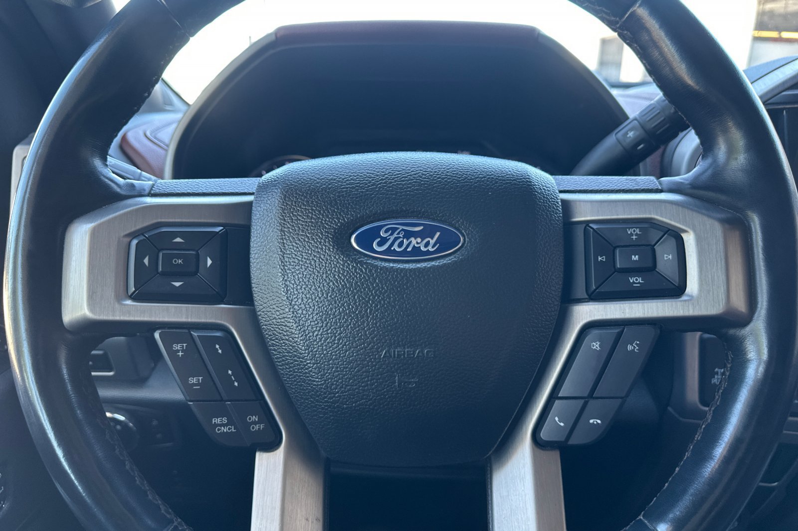 Used 2022 Ford F350 Platinum AWD/4WD image 23