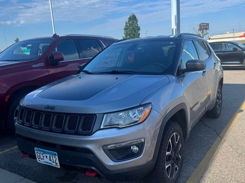 Used 2020 Jeep Compass Trailhawk AWD/4WD image 10