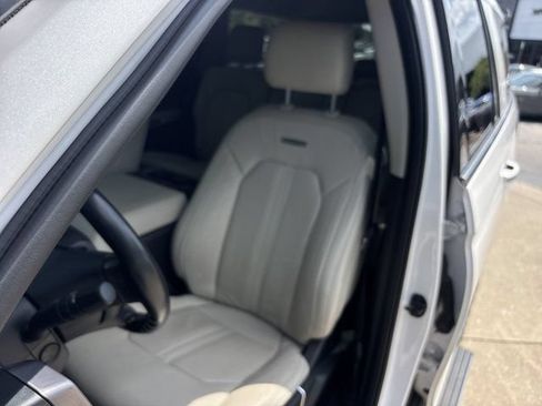 Used 2019 Ford Expedition Platinum AWD/4WD image 25