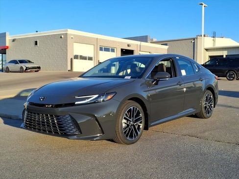 New 2026 Toyota Camry XLE image 2