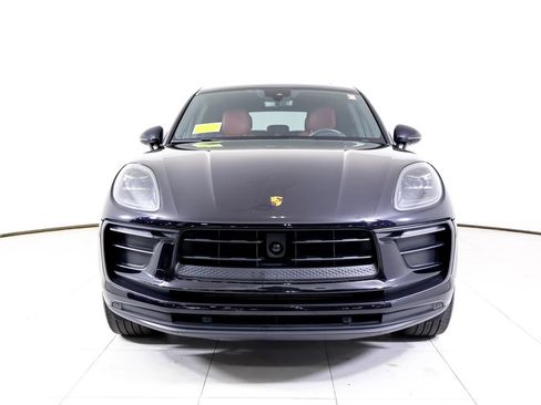 Certified 2023 Porsche Macan AWD/4WD image 28