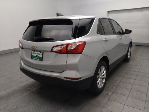Used 2020 Chevrolet Equinox LS w/ LS Convenience Package FWD image 9