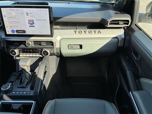 Used 2025 Toyota 4Runner Trailhunter image 15