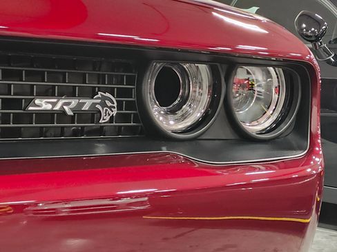 Used 2019 Dodge Challenger SRT Hellcat Redeye image 38