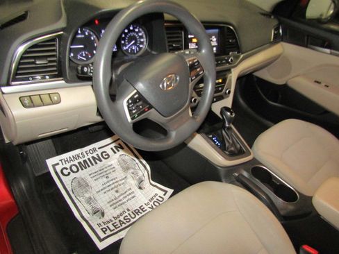 Used 2017 Hyundai Elantra SE w/ SE A/T Tech Package 03 FWD image 8
