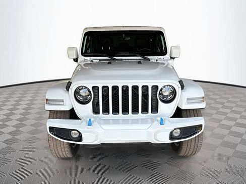 Used 2023 Jeep Wrangler Unlimited Sahara AWD/4WD image 2