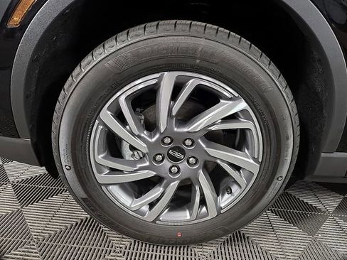 Used 2026 Lincoln Corsair Premiere FWD image 8