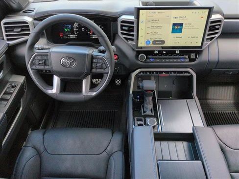 Used 2025 Toyota Tundra Platinum w/ TRD Off-Road Package AWD/4WD image 25