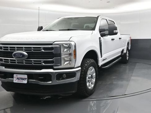 Used 2024 Ford F250 XLT w/ FX4 Off-Road Package AWD/4WD image 26