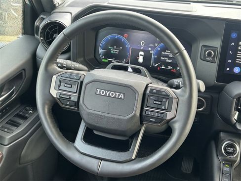 Used 2024 Toyota Land Cruiser image 45