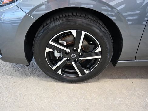 Used 2024 Nissan Sentra SV image 28