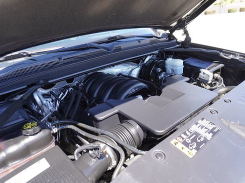 Used 2017 Chevrolet Suburban Premier AWD/4WD image 5
