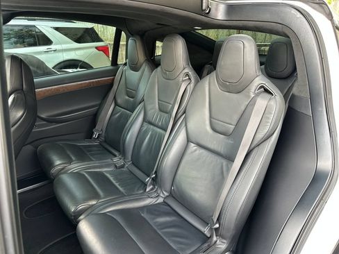 Used 2017 Tesla Model X 75D AWD/4WD image 14