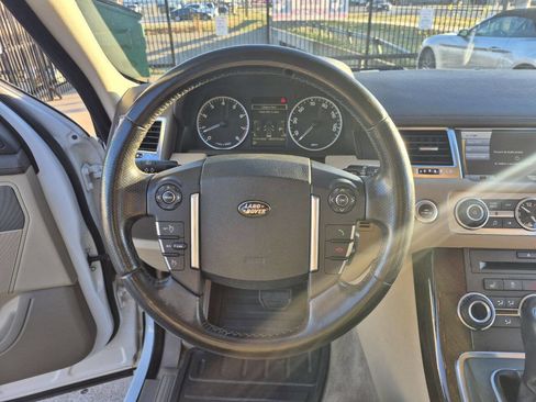 Used 2011 Land Rover Range Rover Sport HSE LUX image 23