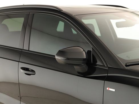 Certified 2024 Audi Q3 2.0T Premium Plus image 35