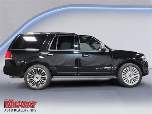 Used 2016 Lincoln Navigator Reserve image 6
