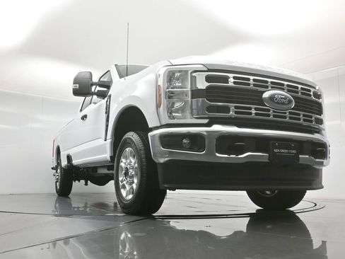 New 2026 Ford F350 XLT image 44