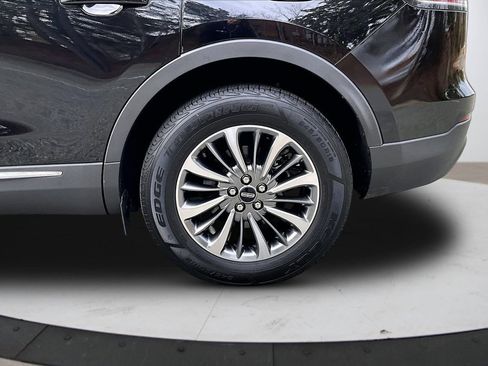 Used 2022 Lincoln Nautilus Reserve image 36