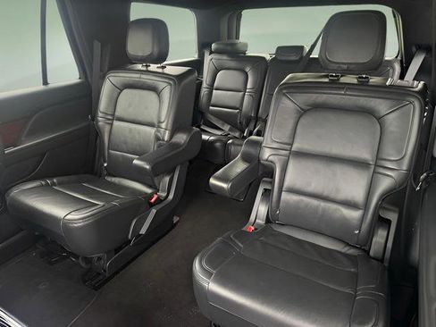 Used 2024 Lincoln Navigator Reserve AWD/4WD image 21