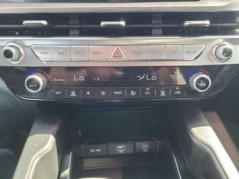 Used 2023 Kia Telluride LX AWD/4WD image 31
