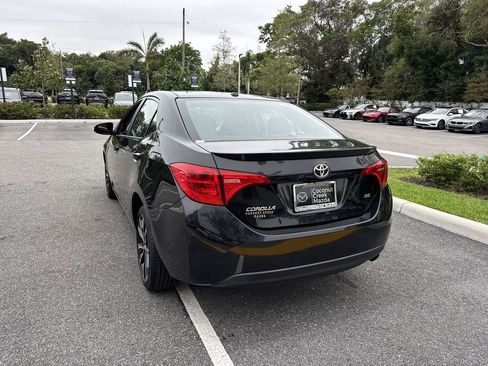 Used 2017 Toyota Corolla SE w/ SE Premium Package image 14
