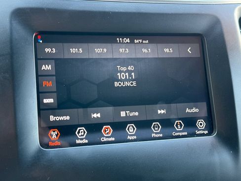 Used 2019 Jeep Cherokee Latitude Plus FWD image 17