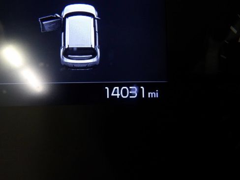 Used 2022 Kia Soul LX w/ Technology Package FWD image 14