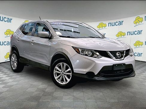 Used 2019 Nissan Rogue Sport S w/ Appearance Package AWD/4WD image 1