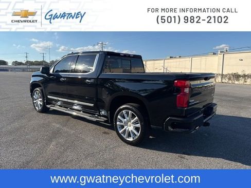 Used 2023 Chevrolet Silverado 1500 High Country w/ Technology Package image 7