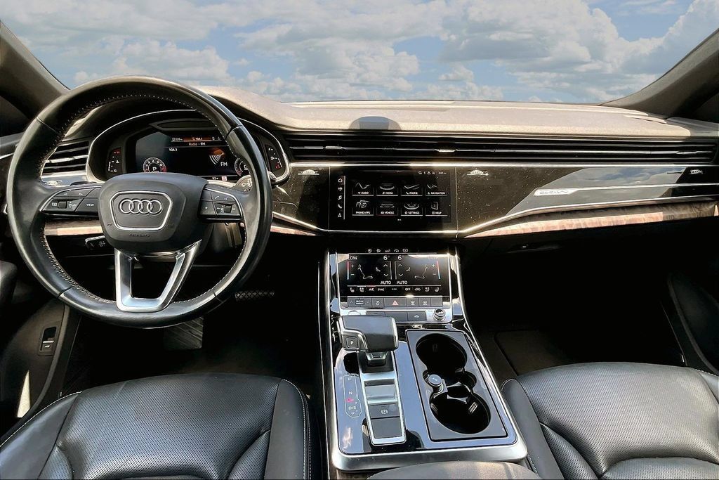 Used 2020 Audi Q8 Premium Plus w/ Premium Plus Package AWD/4WD image 7