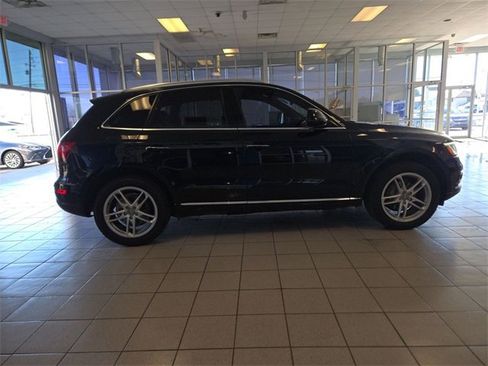 Used 2015 Audi Q5 2.0T Premium Plus w/ Technology Package image 9