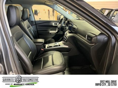 Used 2023 Ford Explorer XLT w/ Equipment Group 202A AWD/4WD image 35