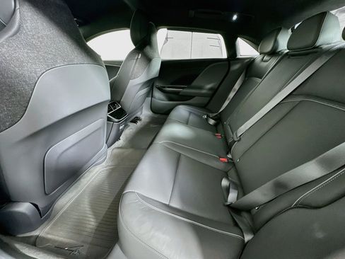 Used 2024 Lucid Air Touring AWD/4WD image 25