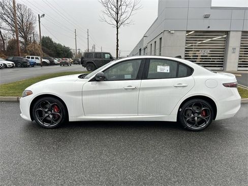 New 2025 Alfa Romeo Giulia AWD w/ Driving Assist Package image 5