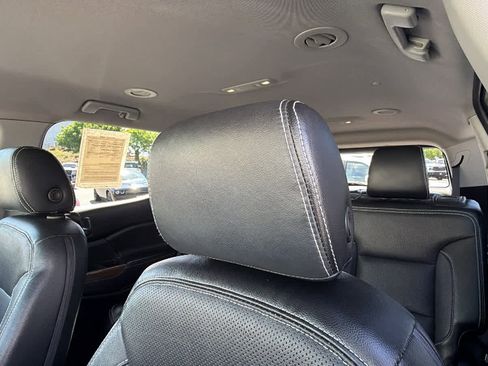 Used 2018 GMC Acadia SLE FWD image 11
