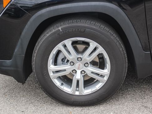 Used 2022 GMC Terrain SLE w/ Driver Convenience Package image 8