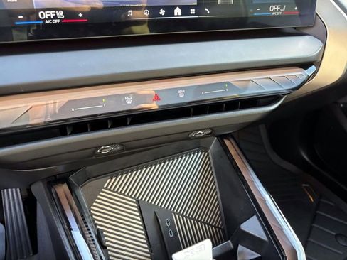 Certified 2025 BMW X3 xDrive30i w/ Convenience Package image 21