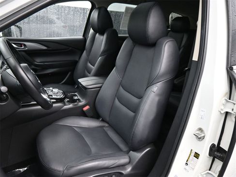 Used 2023 MAZDA CX-9 Touring image 17