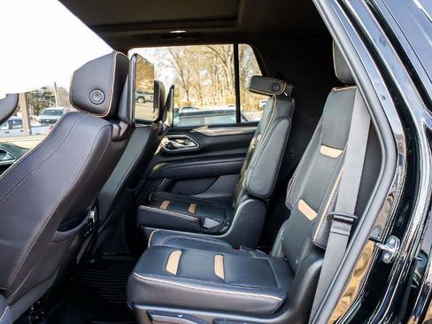 Used 2023 GMC Yukon AT4 w/ Technology Package image 17