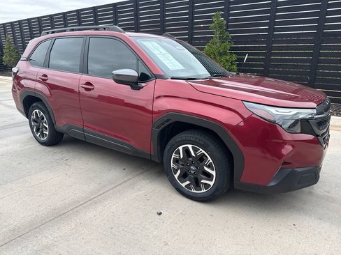 Used 2025 Subaru Forester Premium w/ Convenience Package #1 AWD/4WD image 7