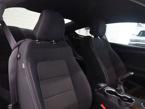 Used 2015 Ford Mustang Coupe RWD image 14