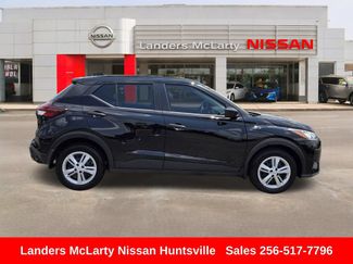 Used 2025 Nissan Kicks Play S FWD video 2