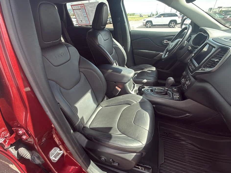 Used 2021 Jeep Cherokee Latitude Lux w/ Comfort/Convenience Group AWD/4WD image 43