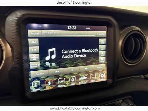 Used 2021 Jeep Gladiator Willys image 34