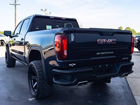 Used 2024 GMC Sierra 1500 AT4 w/ AT4 Preferred Package AWD/4WD image 3