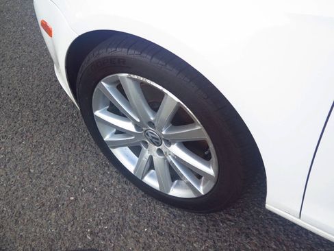 Used 2008 Volkswagen Eos 2.0T FWD image 27