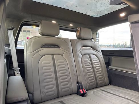 Used 2023 Rivian R1S Adventure image 32